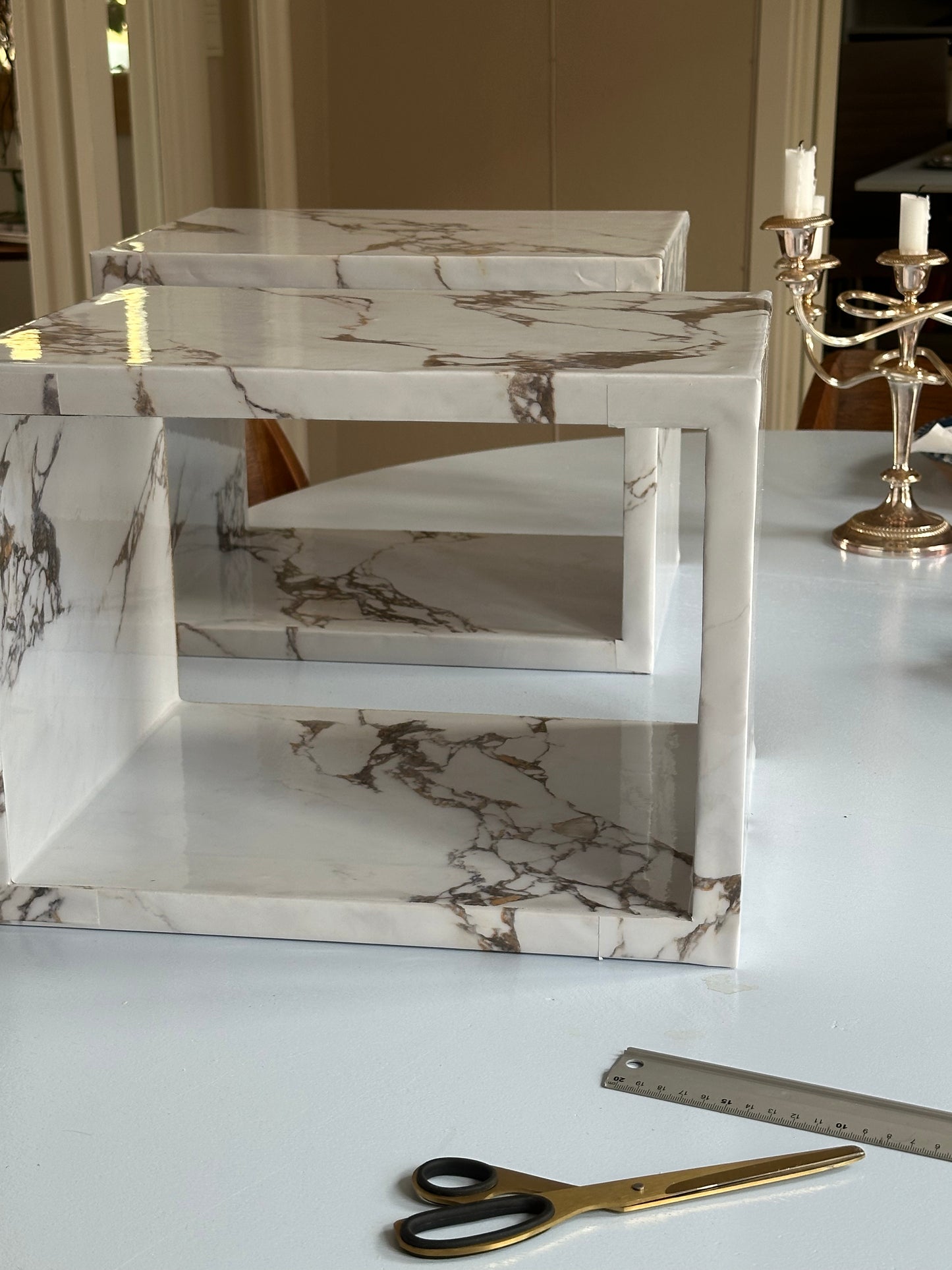 Viola Marmor Gloss